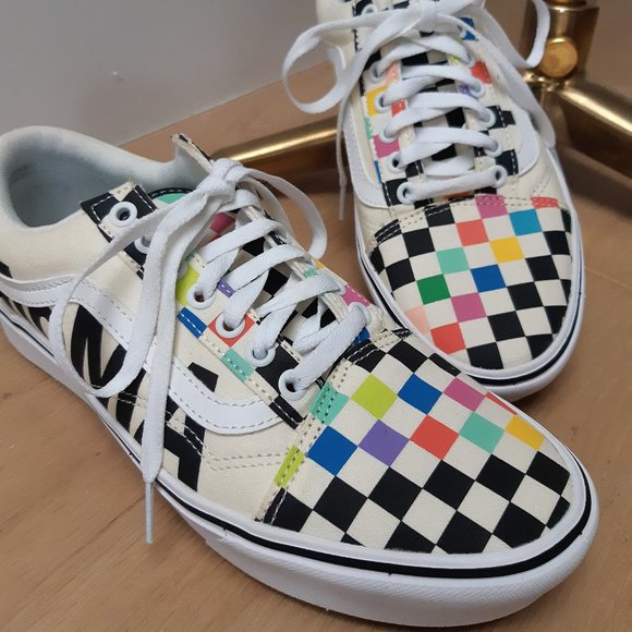 Vans Comfycush Old Skool -  Vans x MoMA - Skateboarding - M8.5/W10 - Picture 2 of 15
